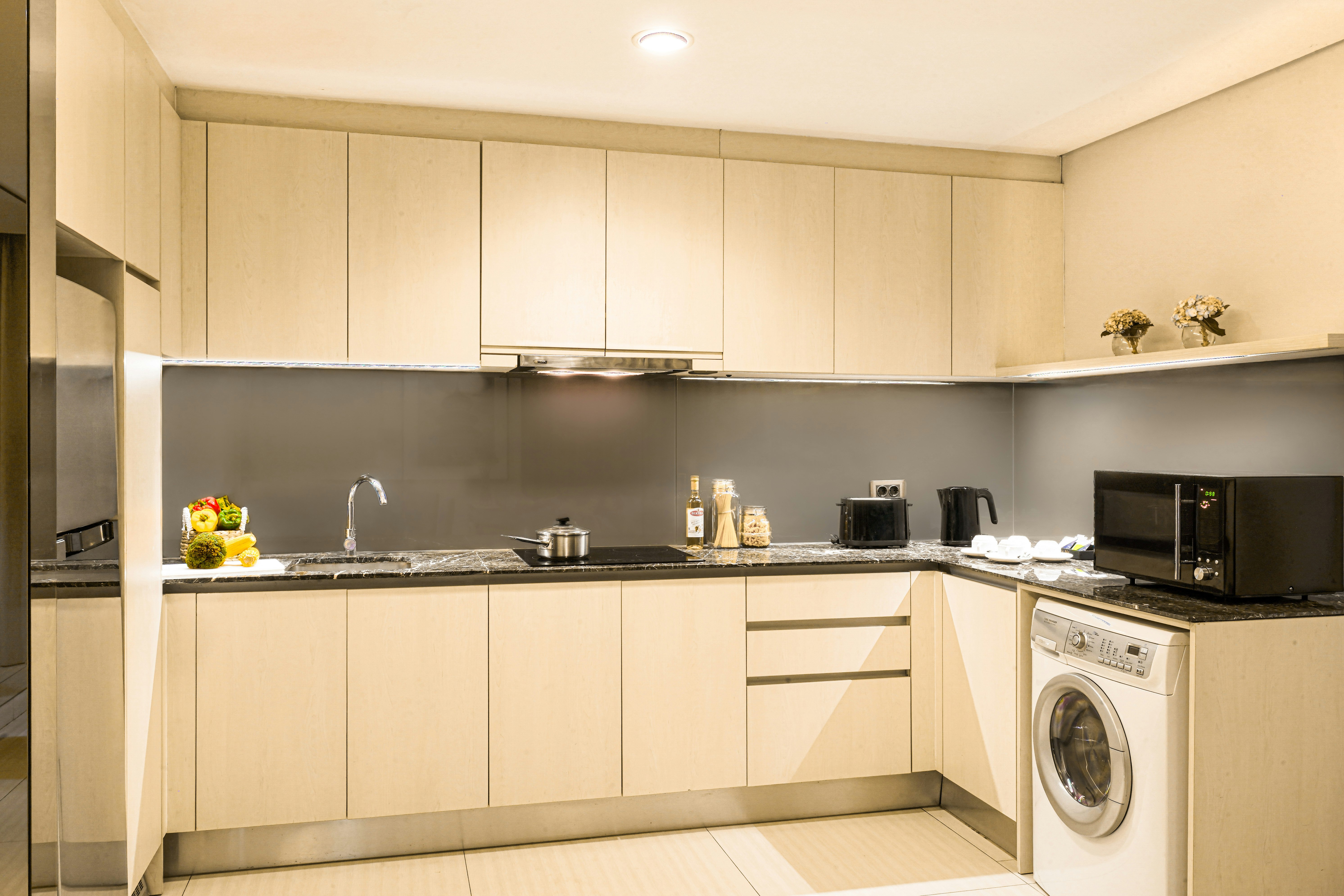 ASCOTT WATERPLACE SURABAYA 8/74