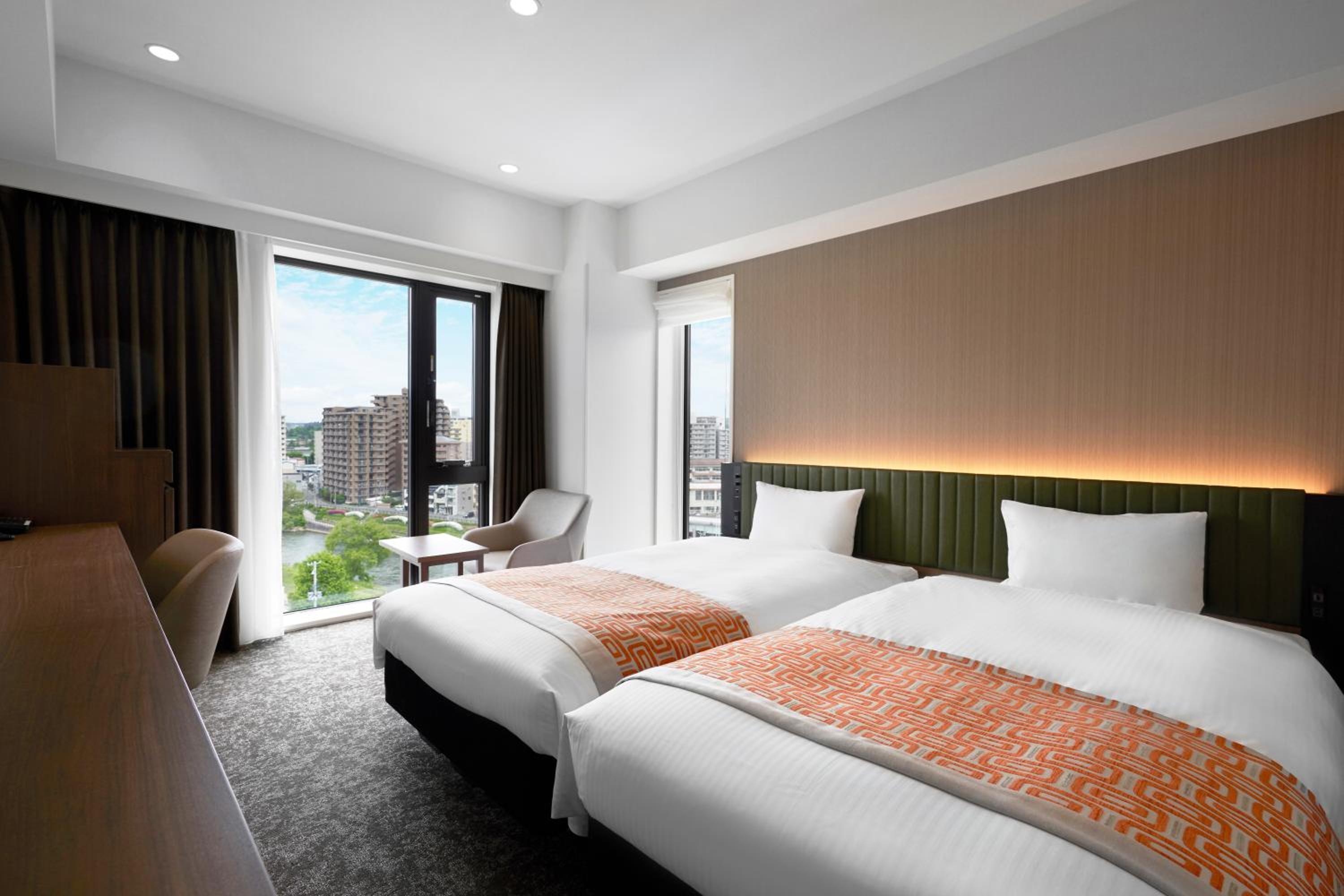 Superior, Twin Beds