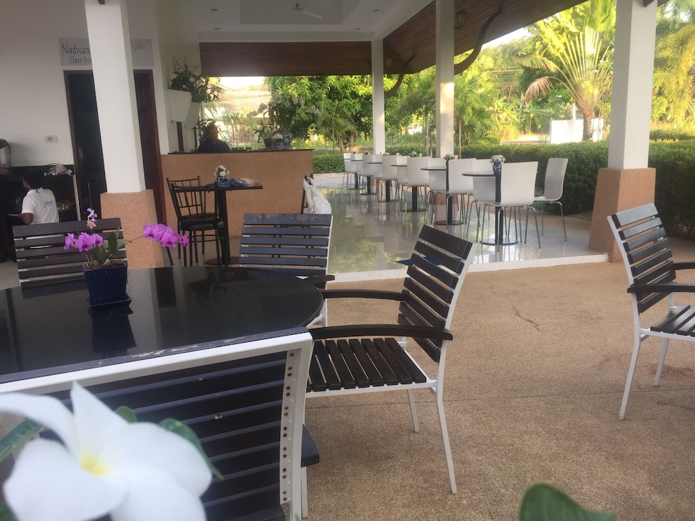 Nadivana Serviced Apartments 23/24