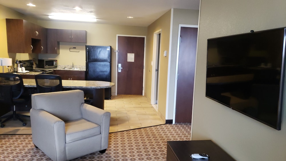 Microtel Inn And Suites By Wyndham Pecos 19/35
