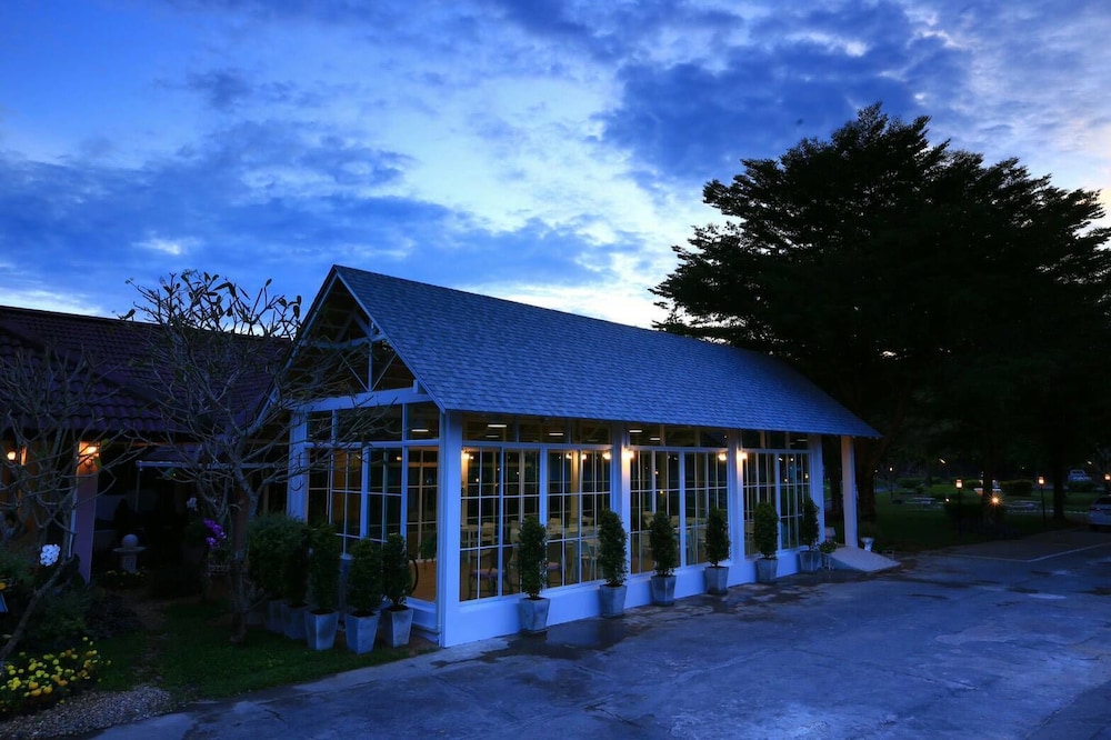 Amarin Resort Chiang Rai 7/72