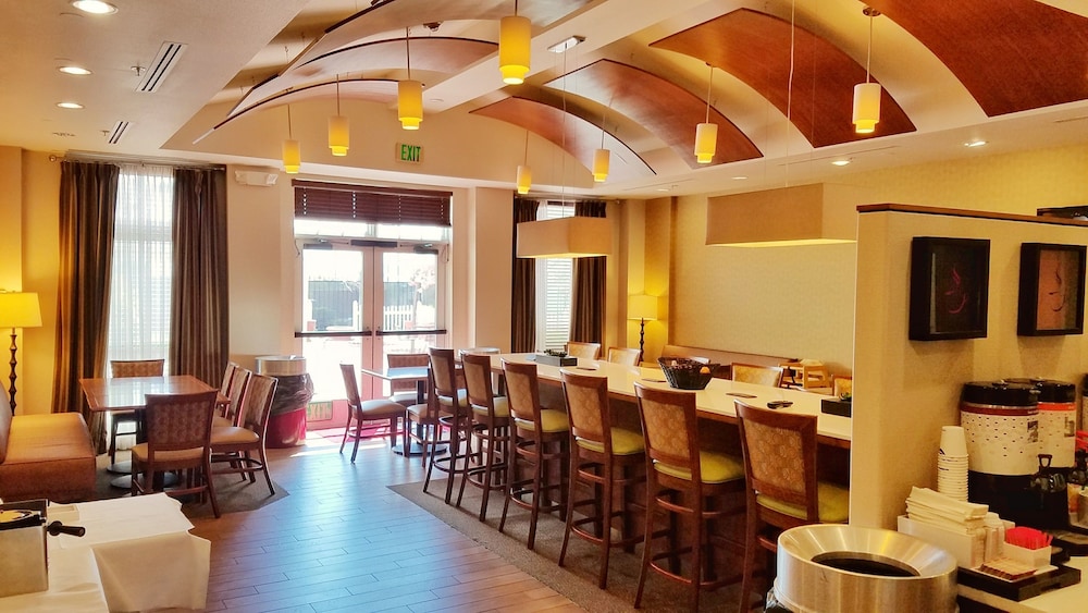 Hampton Inn & Suites Orem 36/43