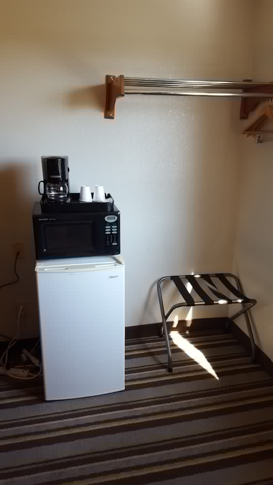 Super 8 by Wyndham Waynesboro 21/36