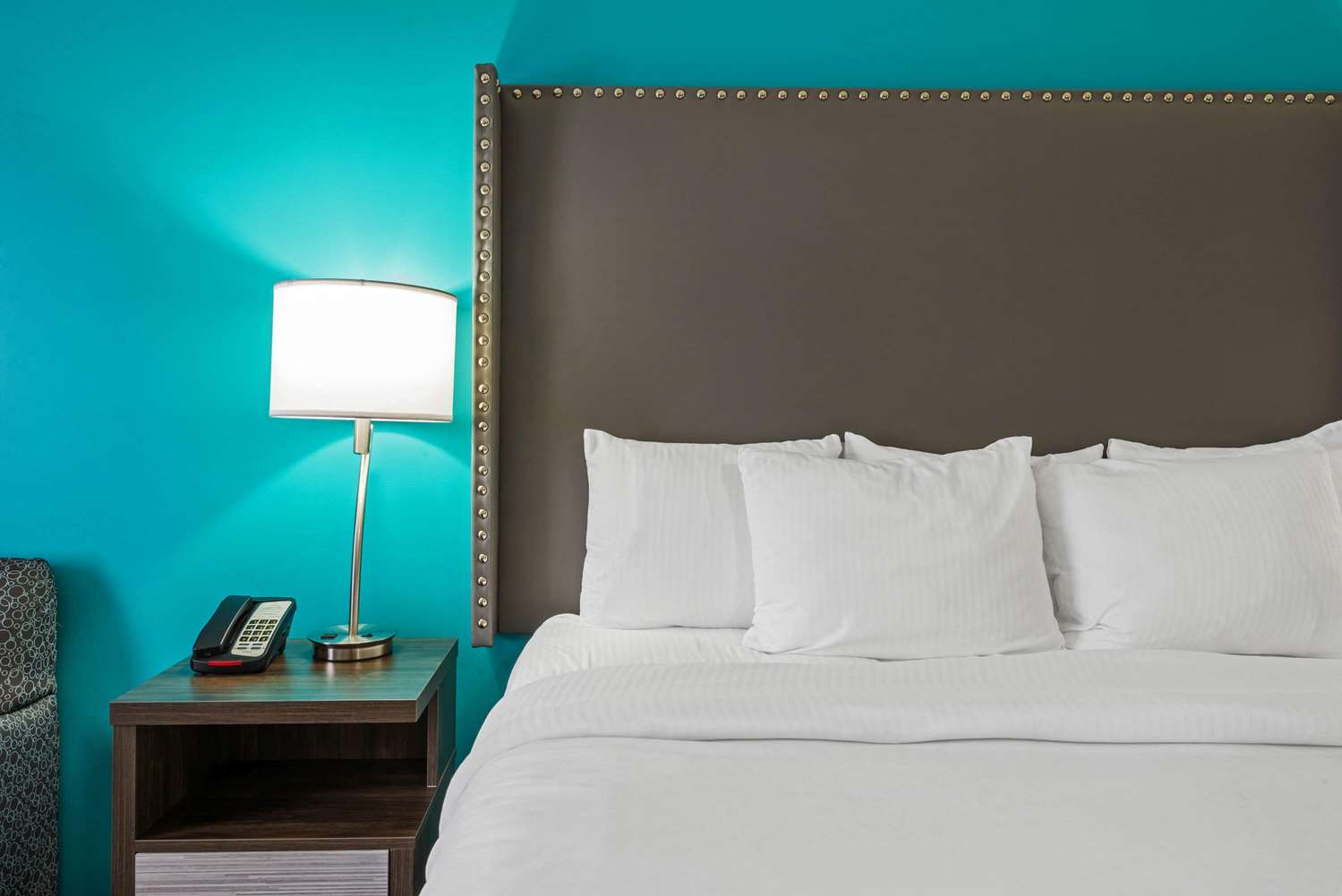 La Quinta Inn and Suites by Wyndham Jamestown 23/46