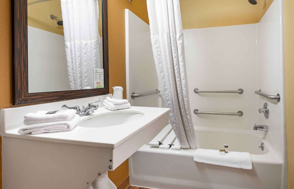 Extended Stay America Suites Secaucus Meadowlands 52/55