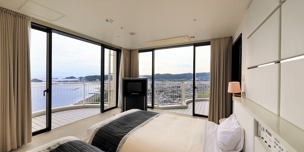 Royal, After Glow, Suite, 4 Beds, Ocean View