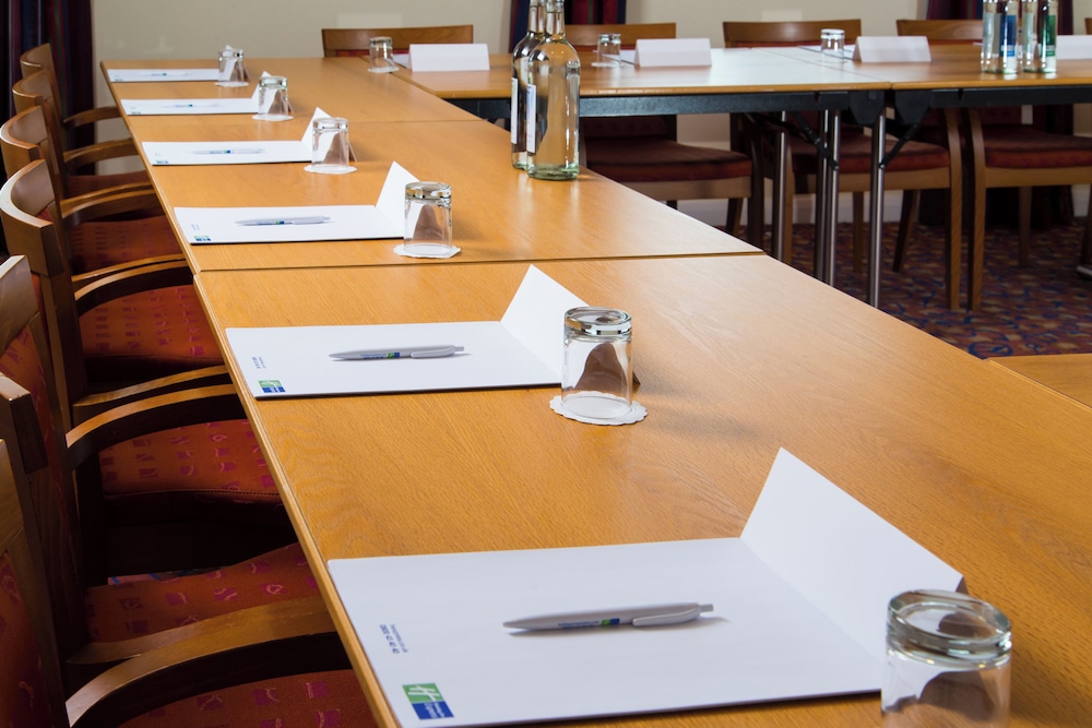 HOLIDAY INN EXPRESS BRADFORD CITY CENTRE 26/45