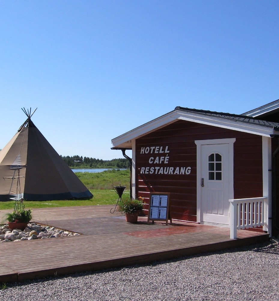 Lappeasuando Lodge 32/33