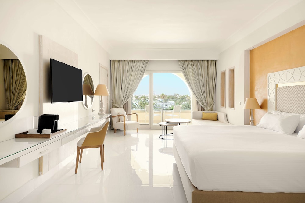 ROOM, DOUBLE BED