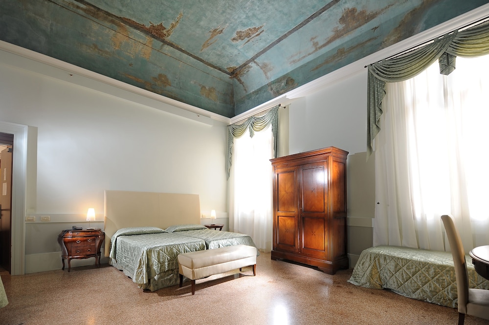 Palazzo Vitturi Hotel 50/67