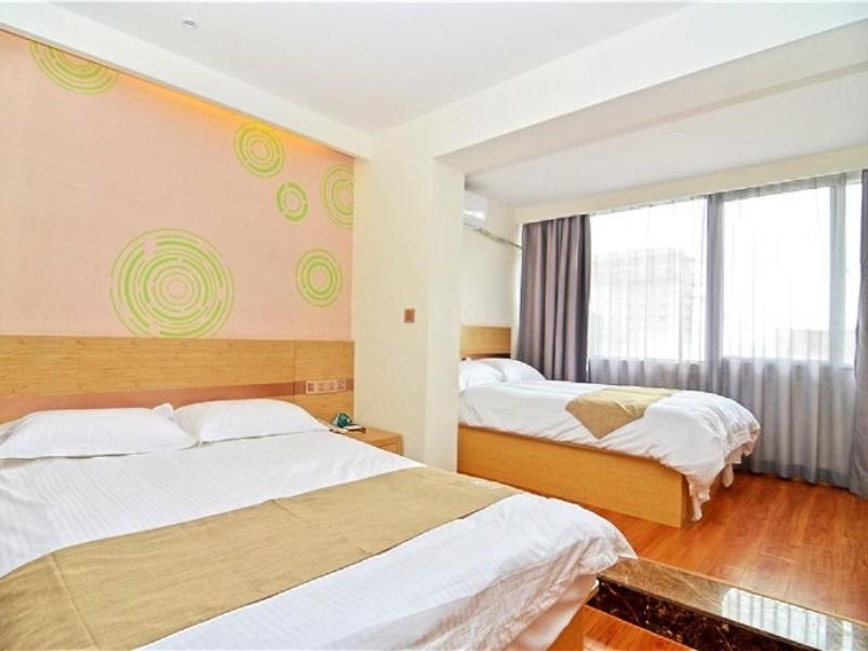 GreenTree Inn XiAn Xincheng District Raily Station Wukou Metro Station Hotel 5/49