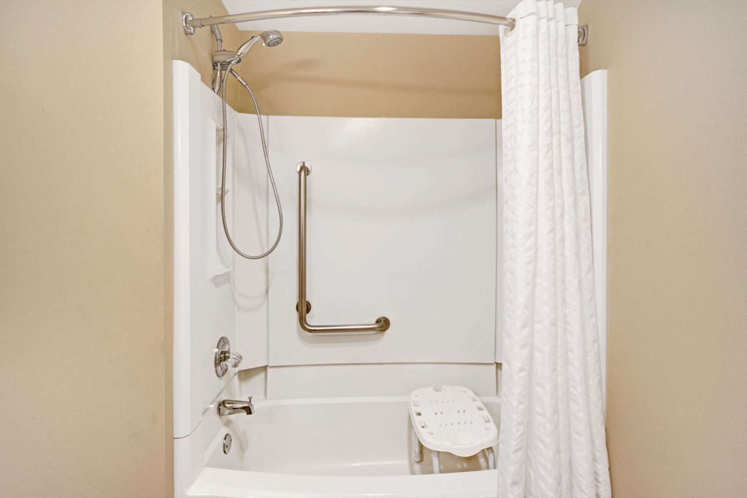 Baymont By Wyndham Indianapolis West 26/26