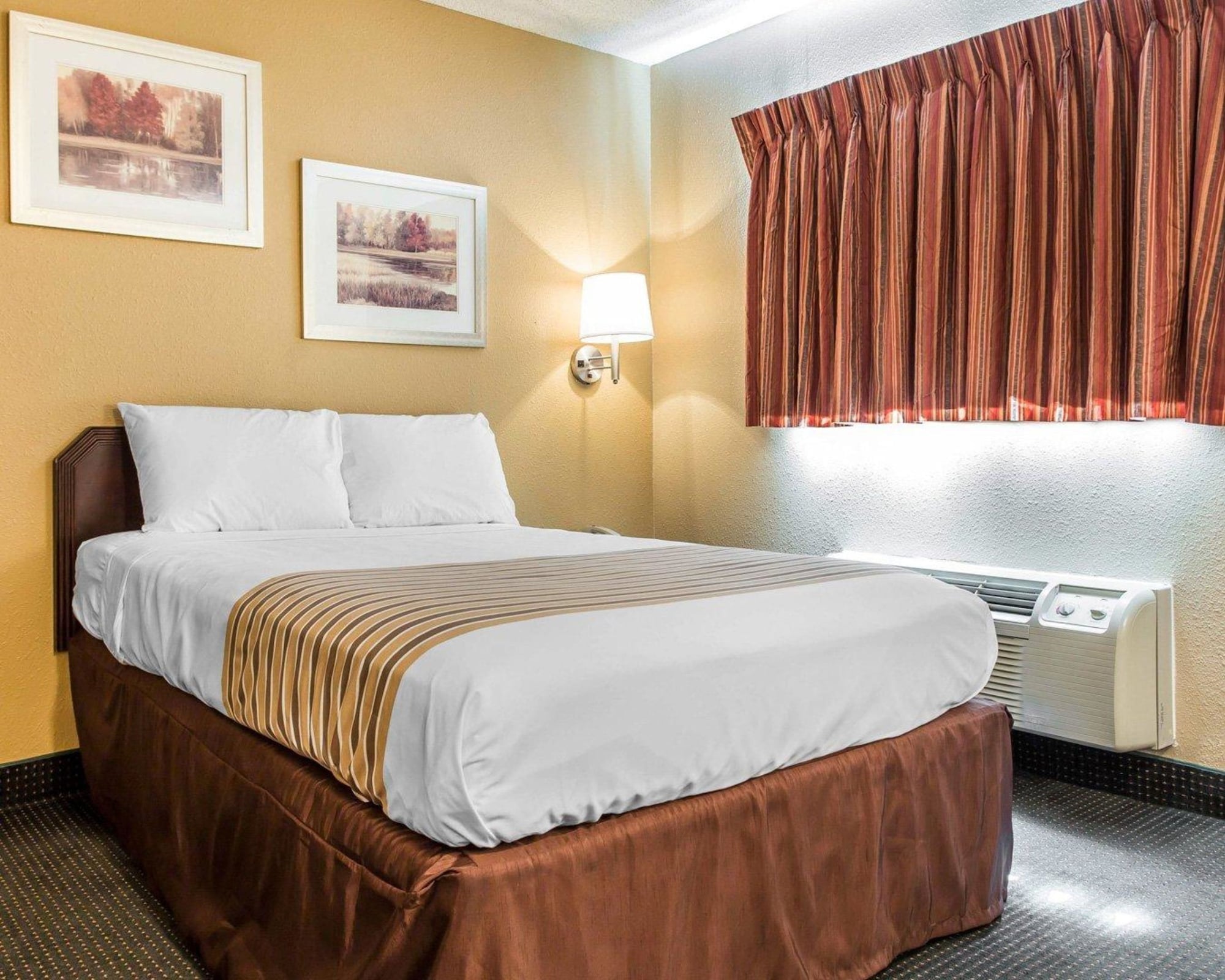 ROOM, DOUBLE BED, SMOKING