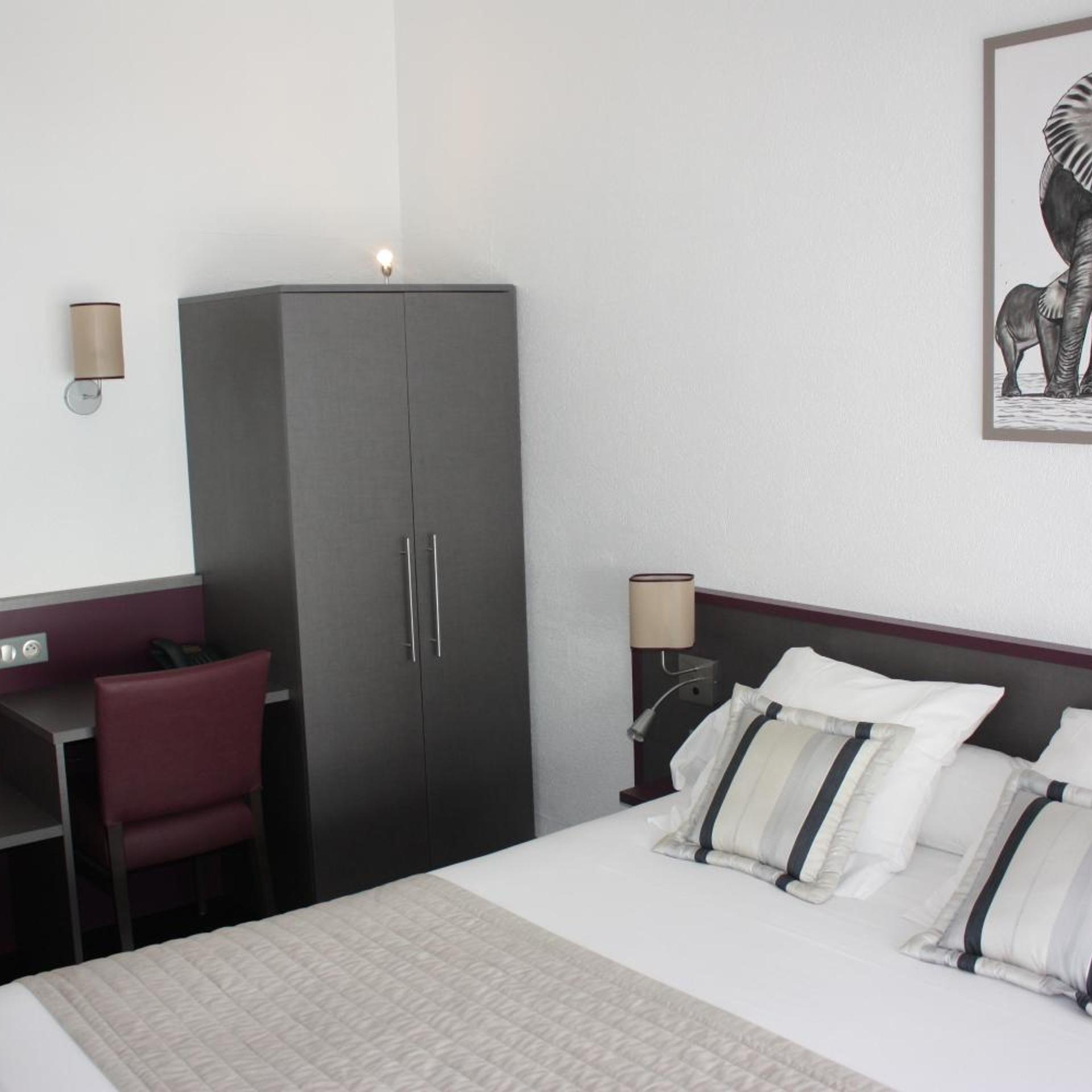 غرفة قياسية بسرير مزدوج بإطلالة، Hotel La Citadelle 6/10
