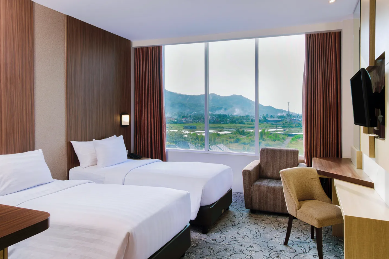 غرفة بريميير، Aston Gorontalo Hotel & Convention Center 2/6