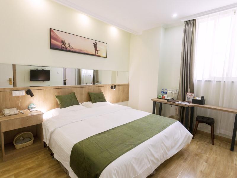 GreenTree Inn Zhenjiang Yangzhong North Gangdong Road Food Street Express Hotel 15/50