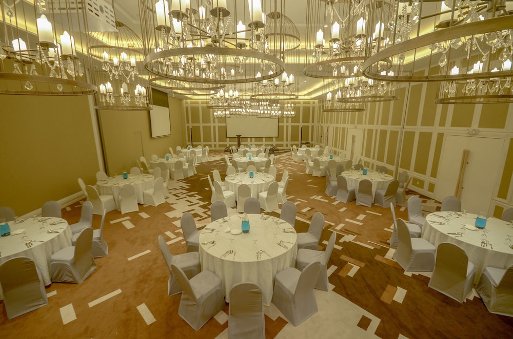 Hue Hotels and Resorts Puerto Princesa Managed by HII 55/67
