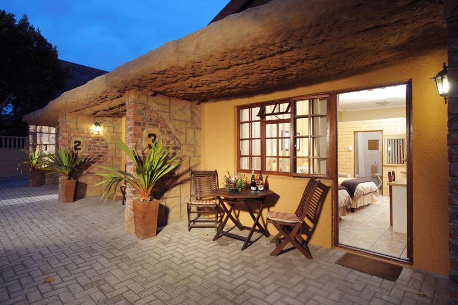 Treetops Guest House 19/24