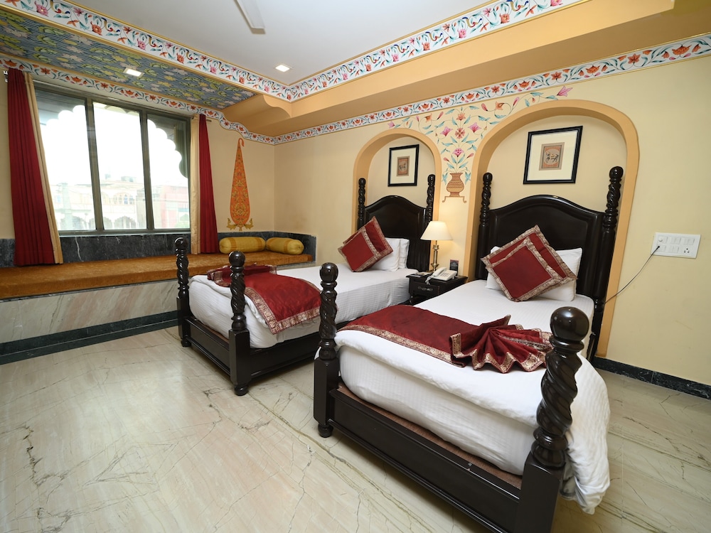 Fort Chandragupt Hotel 9/32