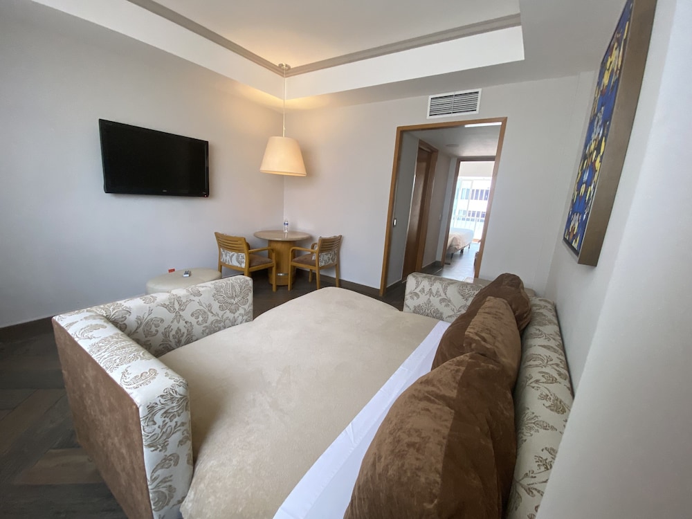 Suites del Angel 28/65