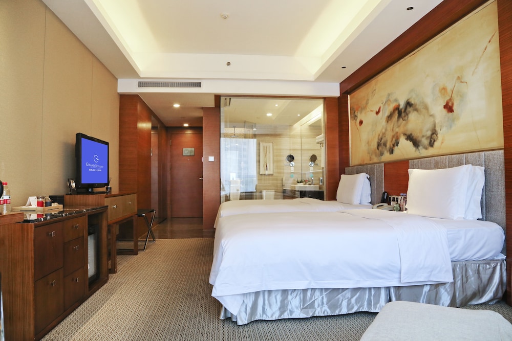 Grand Skylight International Hotel Guanlan 13/50
