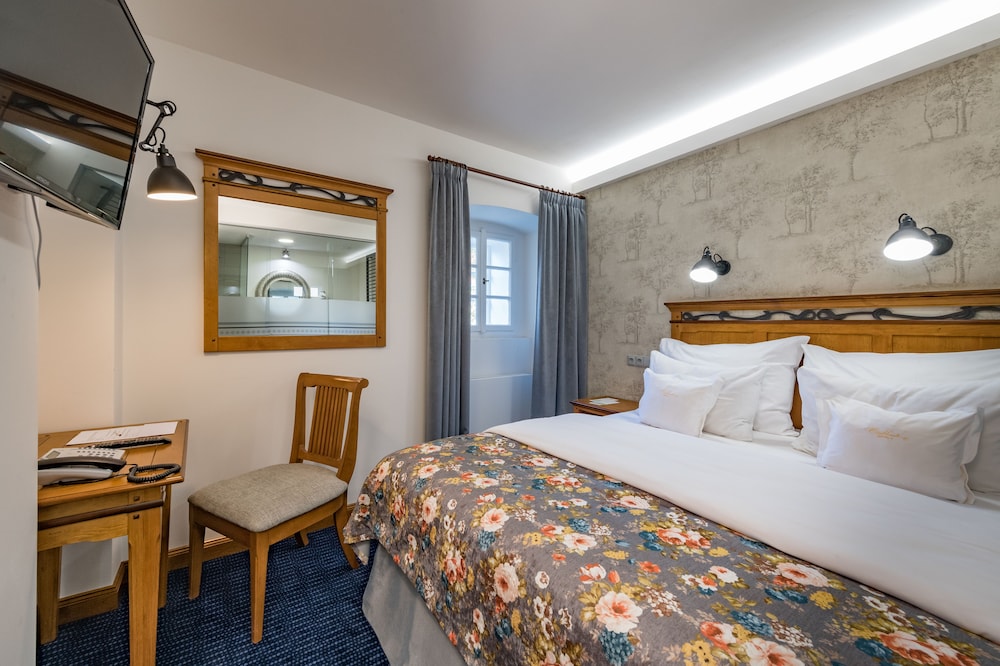 1 BEDROOM, STANDARD, DOUBLE BED