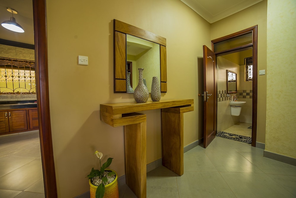 Greens Guest Homes 46/48