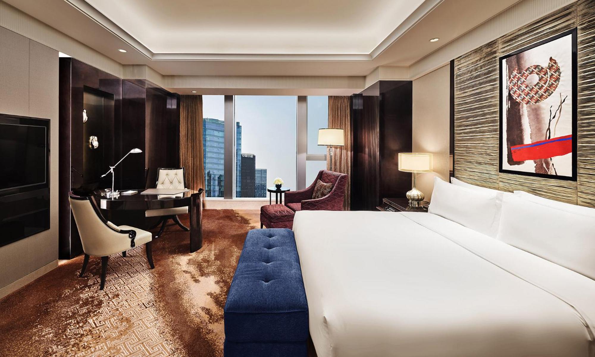 Fairmont, King Bed, Smoking