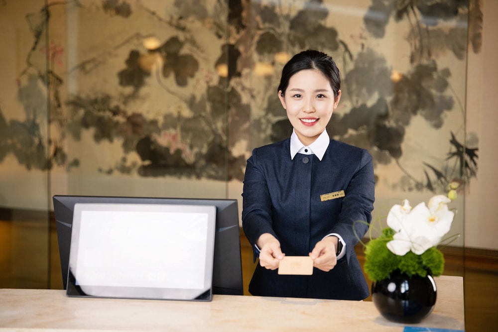 Enlux Hotel (Baotu Quanquan City Plaza) 5/59