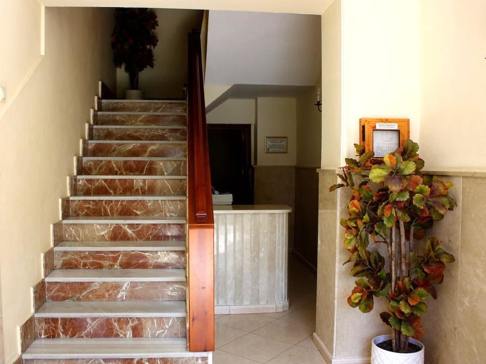 hostal paris