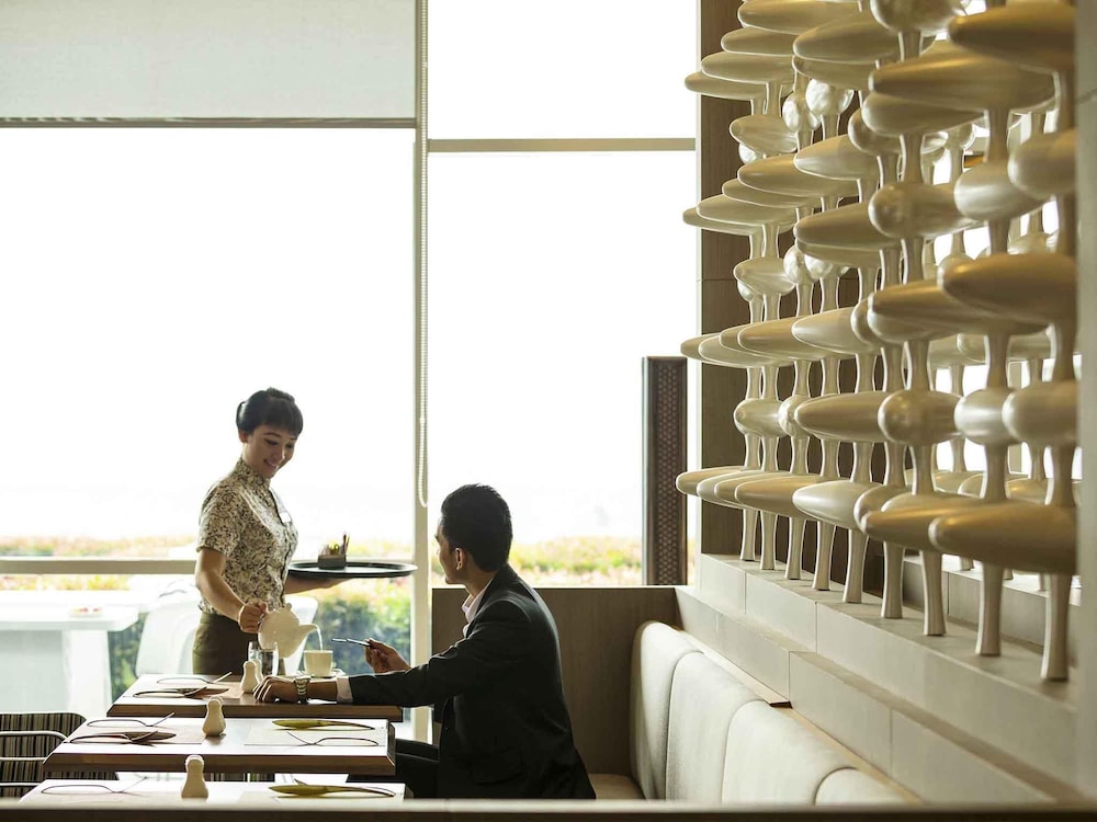 Novotel Tangerang 7/50