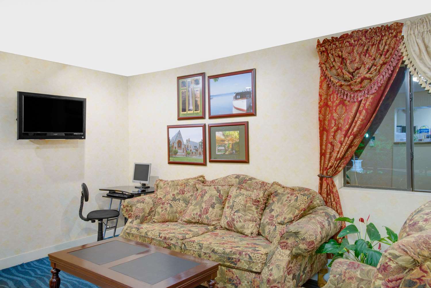 The Cayuga Inn at the Finger Lakes 16/24