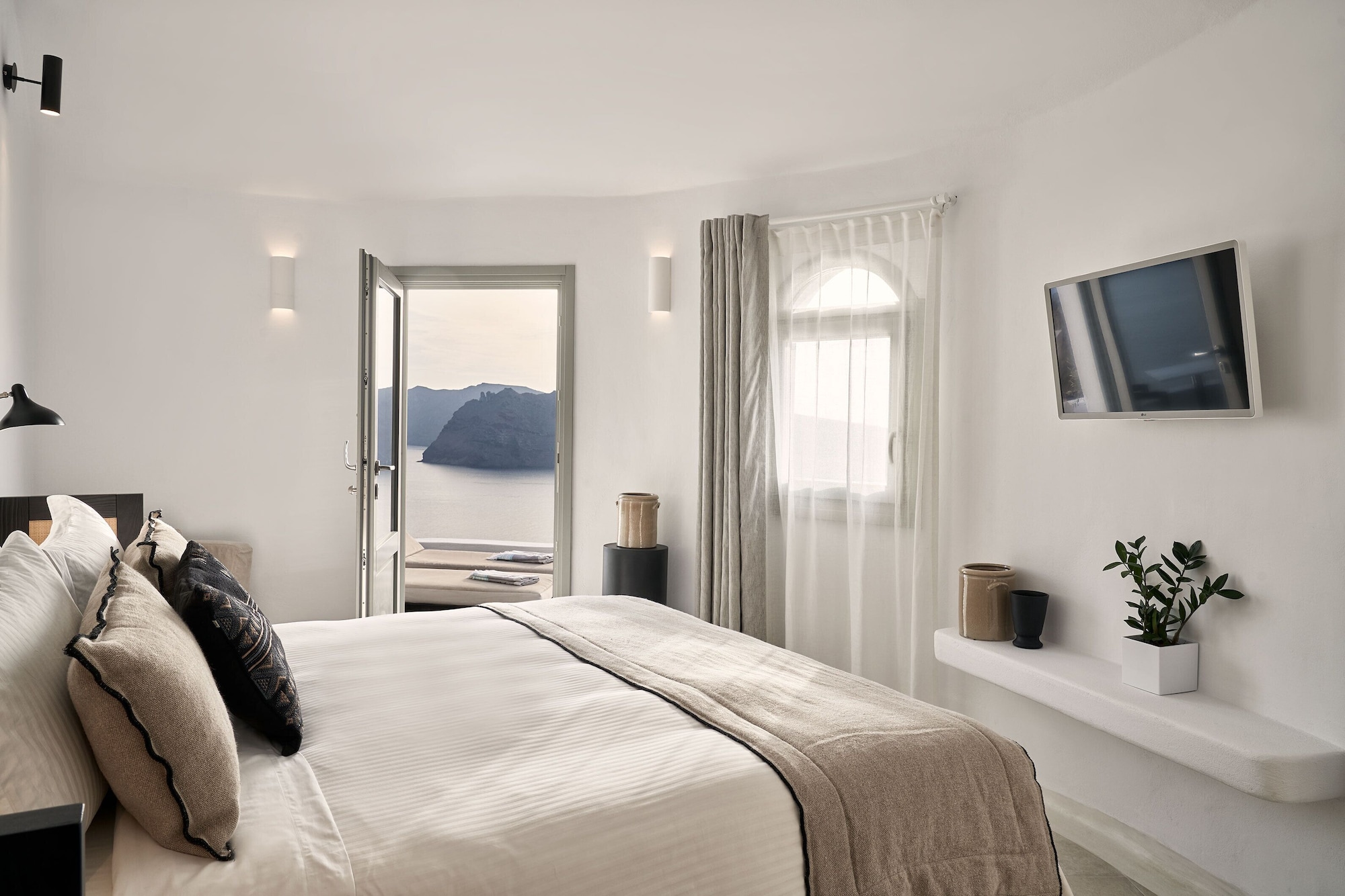 Room, Queen Bed, Caldera View, Sea View
