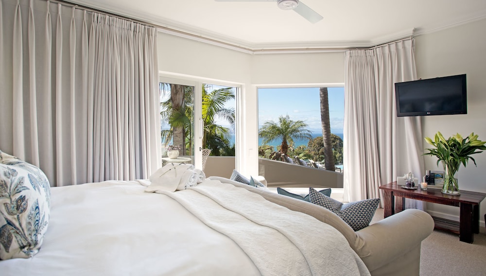 Ocean Watch Guest House 11/37