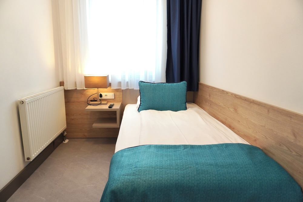 Hotel Atlas Halle 40/71