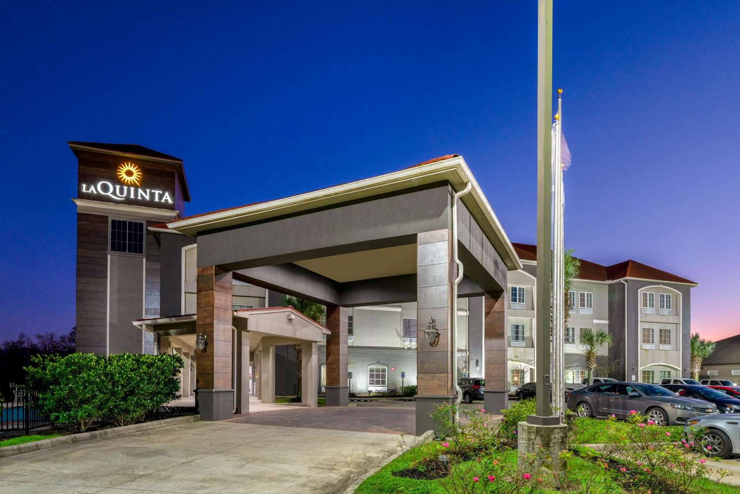 La Quinta Inn Suites Boutte 11/58