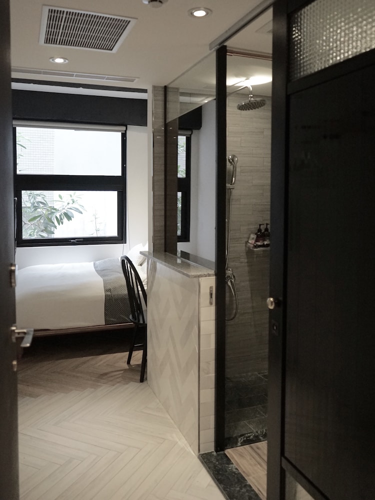 Nihao Cafe Hotel 66/67