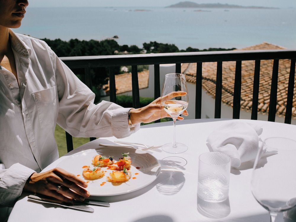 Hotel Romazzino, a Luxury Collection Hotel, Costa Smeralda 37/50