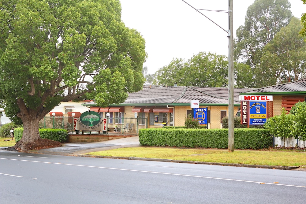 GARDEN CITY MOTOR INN 35/44