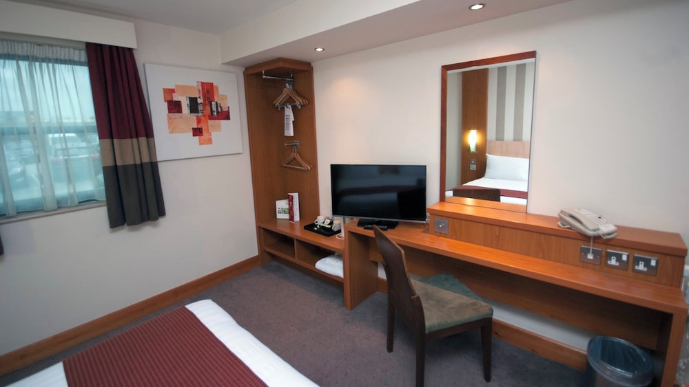 HOLIDAY INN MANCHESTER-CENTRAL PARK 66/73