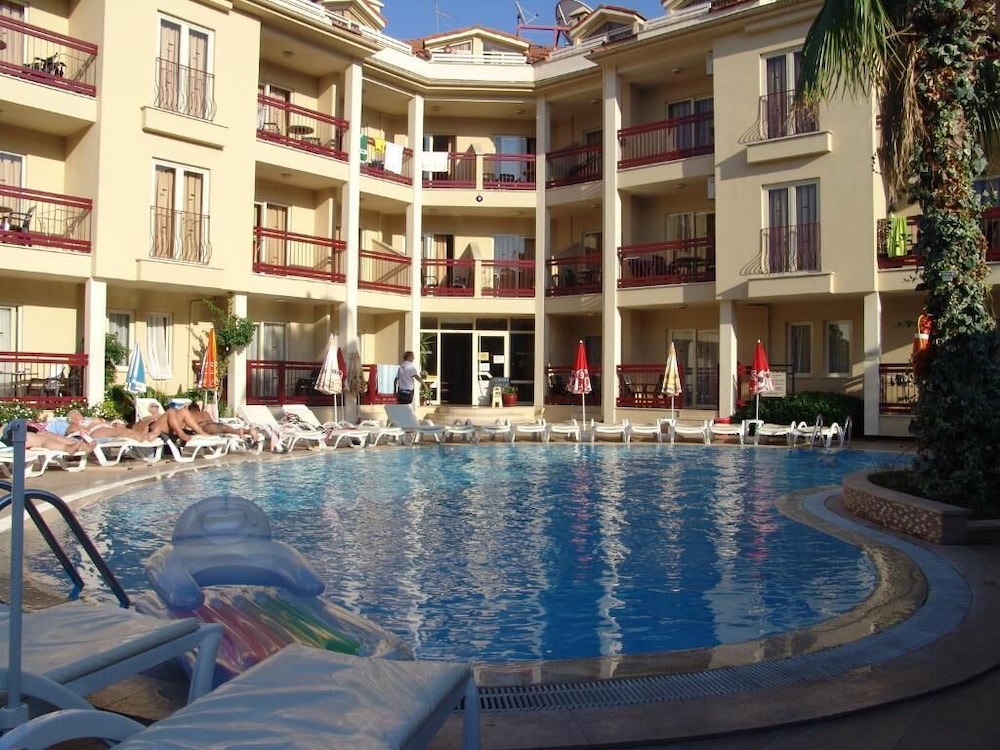 Club Amaris Apartments 4/36