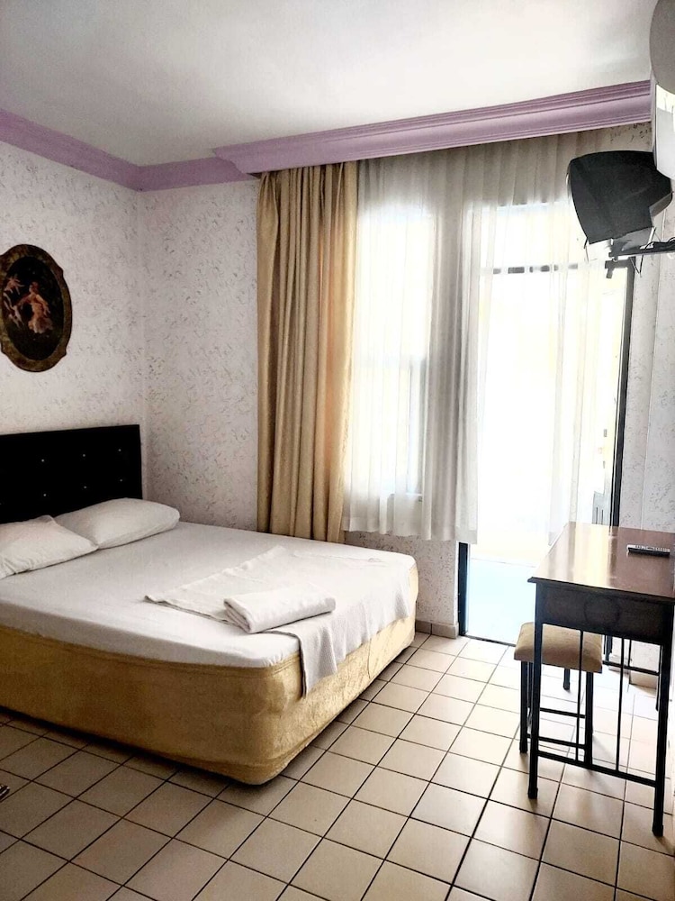 Kleopatra Sahara Hotel 7/27