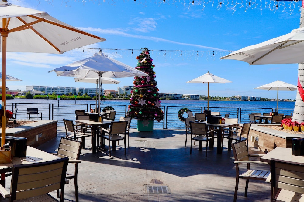 Fishermens Village Resort 30/48
