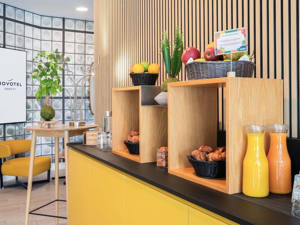Novotel Paris 17 8/49