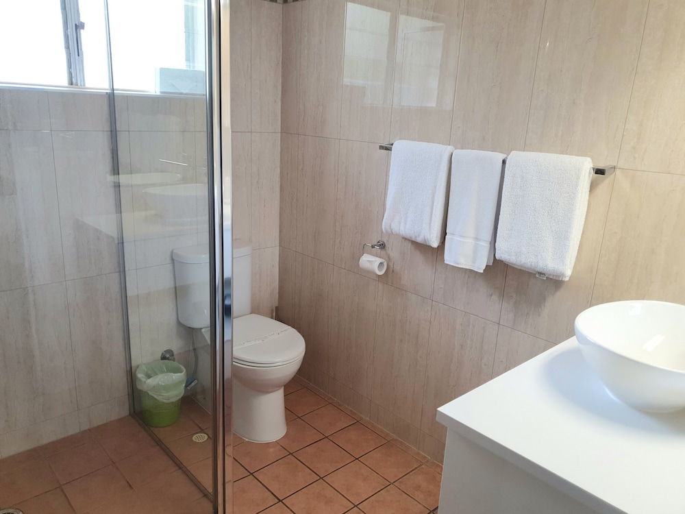 Mcnevin S Maryborough Motel 67/69