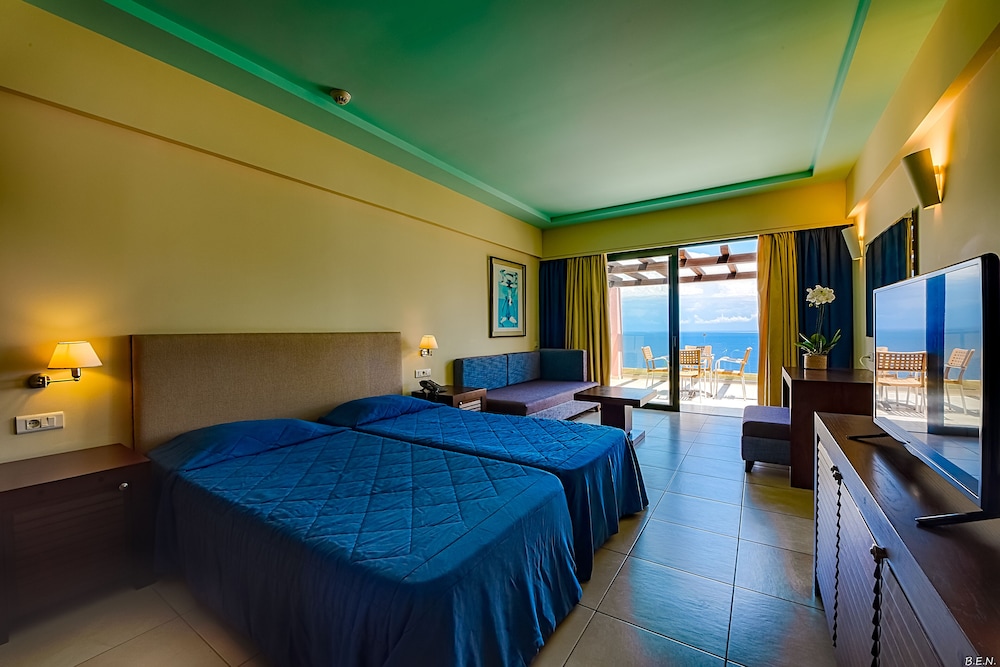 Apostolata Island Resort and Spa 15/71