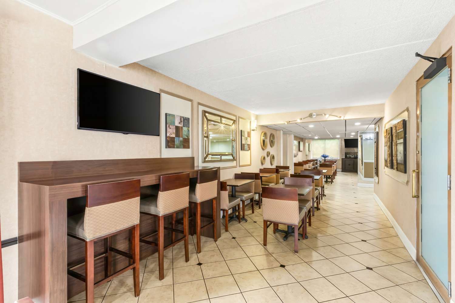Best Western Hazlet Inn 23/27