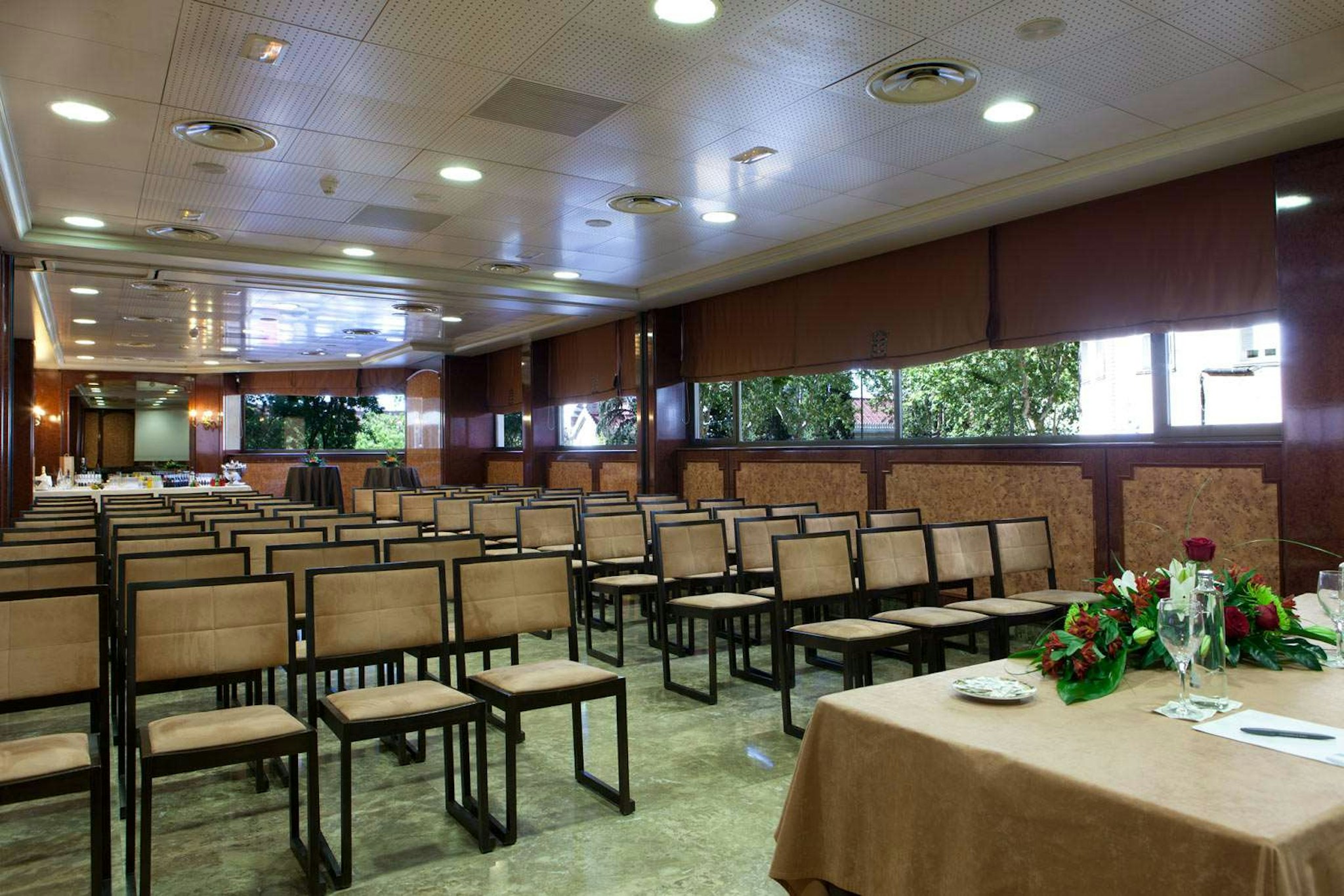 Agumar Hotel 36/48