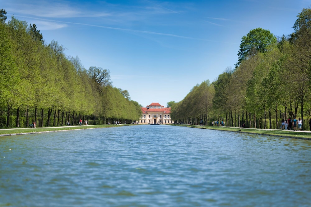Hotel Am Schlosspark Zum Kurfurst 64/67