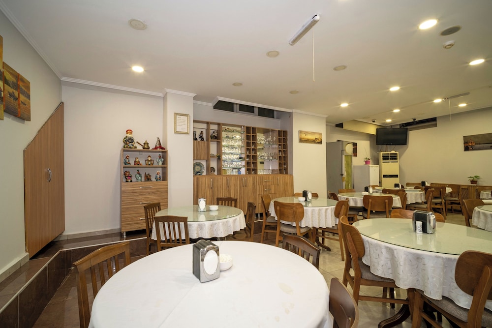 SIMPER HOTEL 42/50